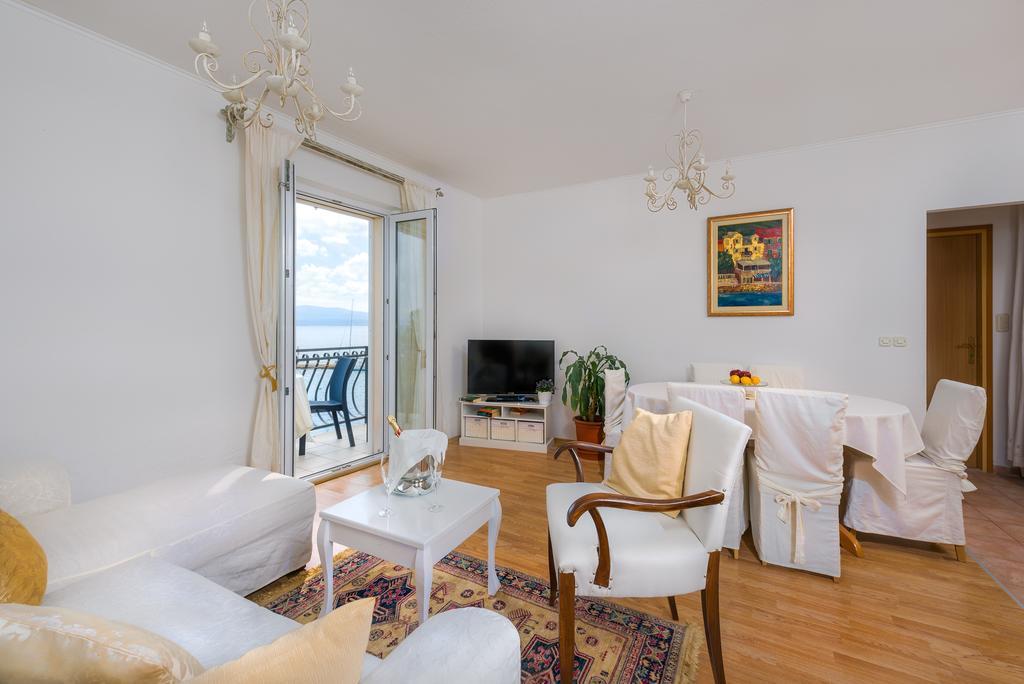 Apartments Santo Bol Room photo